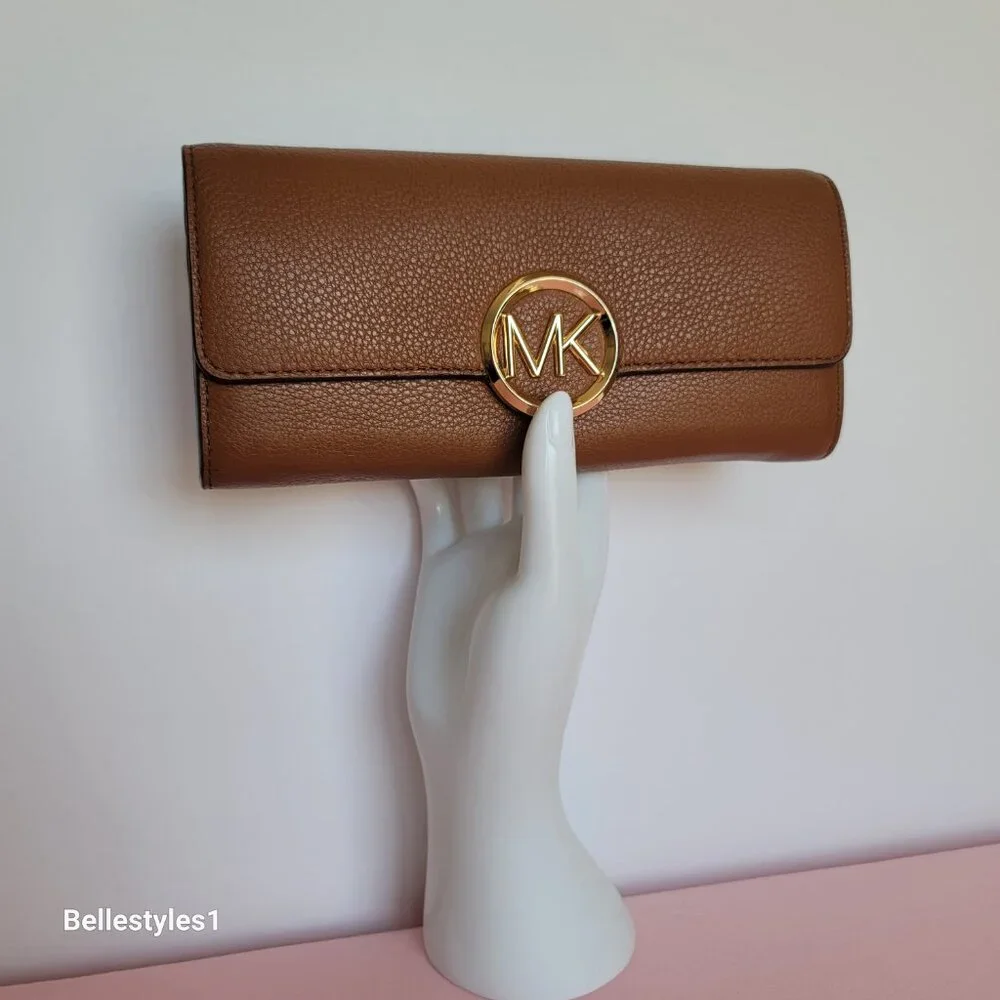 MICHAEL KORS Pebbled Leather Flap Large Wallet-Luggage color. PRE-OWNED/USED.⭐ - Picture 3 of 16